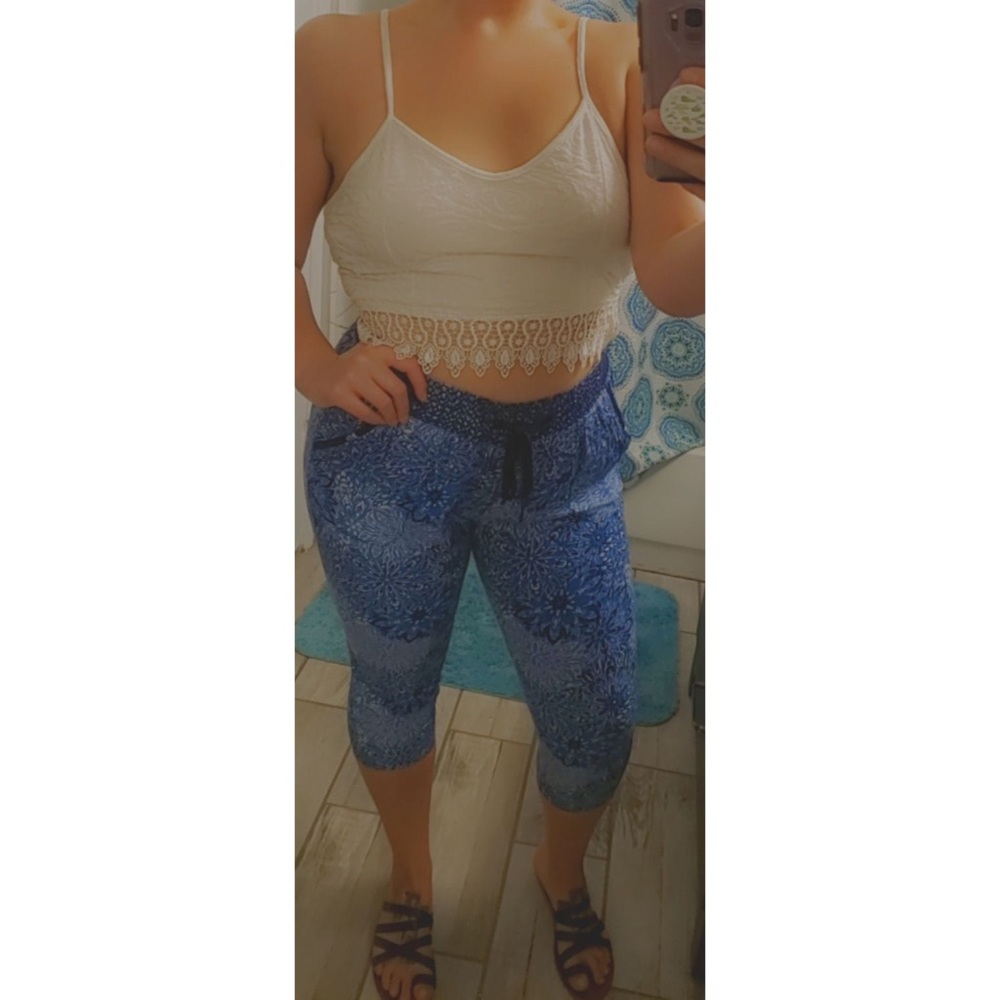 Rewash capris size XL (runs small imo)